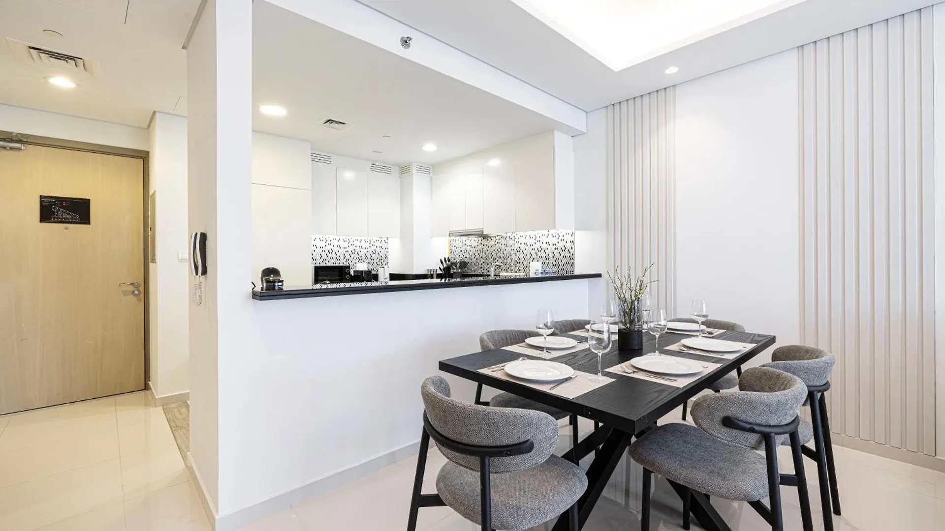 Fancy 2Br In Downtown With Burj View And Infinity Pool Apartment Dubai United Arab Emirates